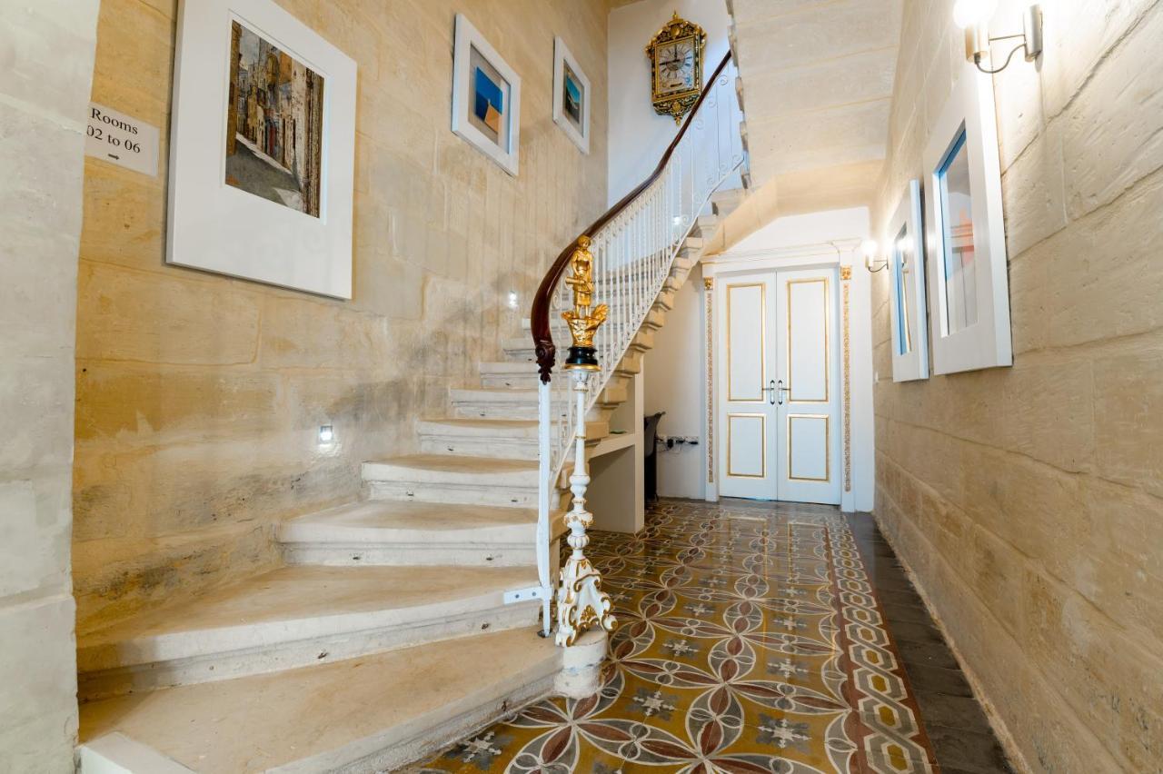 Hotel Monreal Boutique Townhouse - R024RM6 à Paola Extérieur photo